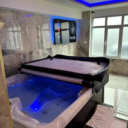 Golden House 2 - Jacuzzi Διαμέρισμα