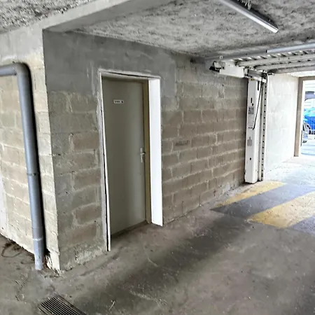 公寓 Golden House 2 - Jacuzzi *