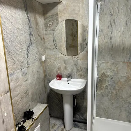 Golden House 2 - Jacuzzi *