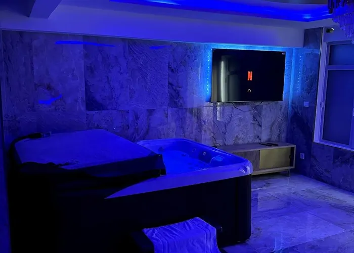 Appartement Golden House 2 - Jacuzzi *